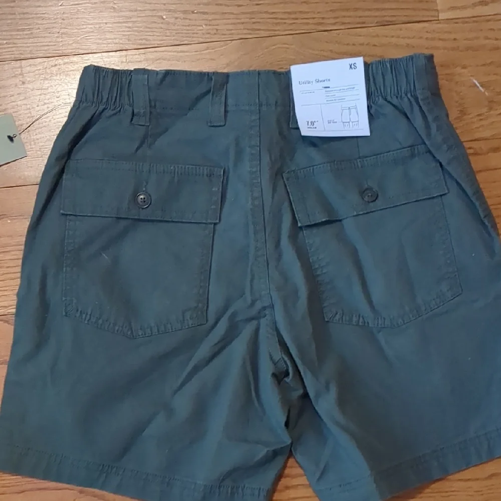 NWT Goodfellow & Co Men's Olive Flat Front Shorts SZ XS